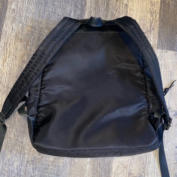 Backpack - Picture 2 of 4